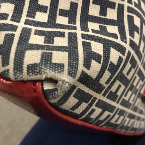 Tommy Hilfiger Bag - Picture 4 of 7
